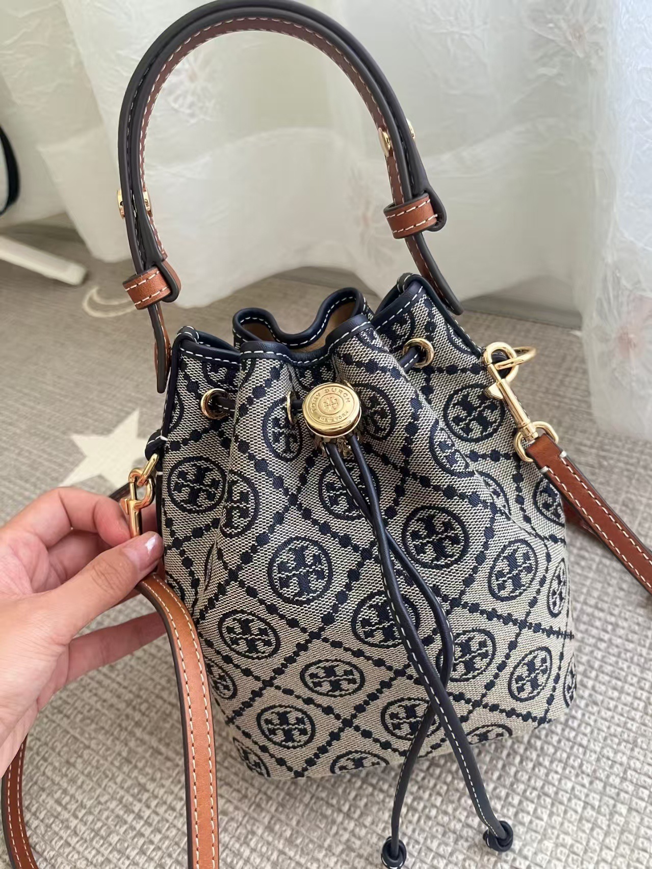 Mini bucket çanta - monogramlı, çiyin və krossbody modeli