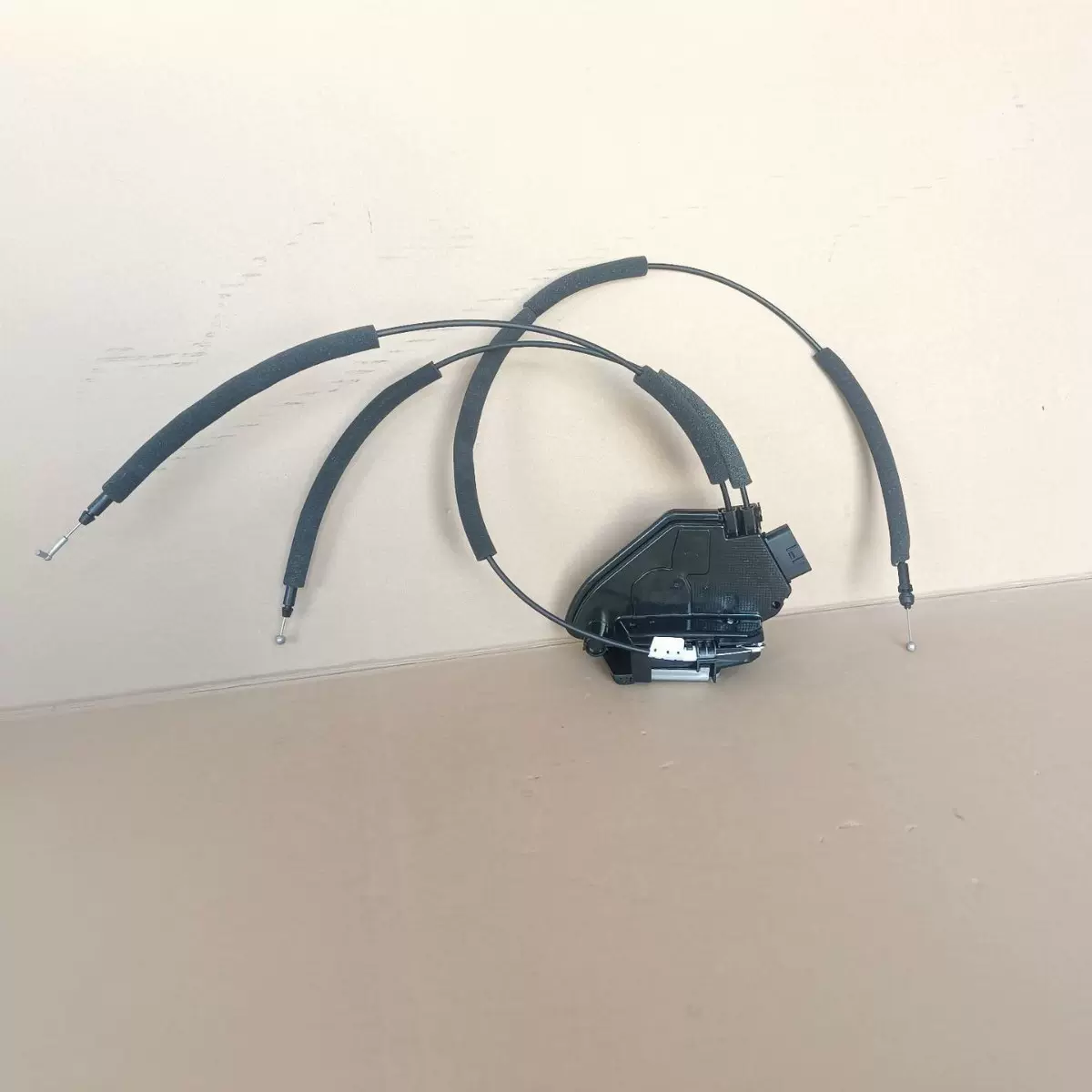 80500-4BA0A适用于日产2014-2019奇骏Rogue T32 车门锁机中控锁