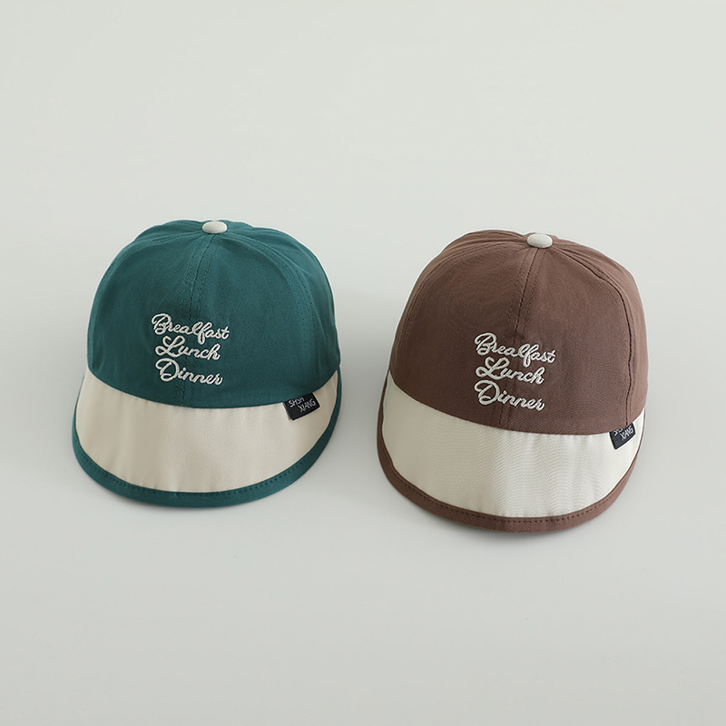 Sombrero de bebé primavera y otoño con bordes suaves letras coreanas para niños sombrero de lengua de pato primavera y otoño sombrero de béisbol para niños pequeños