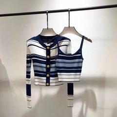 2件套小香金属扣软糯新款百搭显瘦撞色条纹修身针织开衫+吊带套装