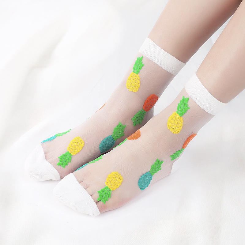 Women's Casual Solid Color Nylon Crew Socks A Pair display picture 1