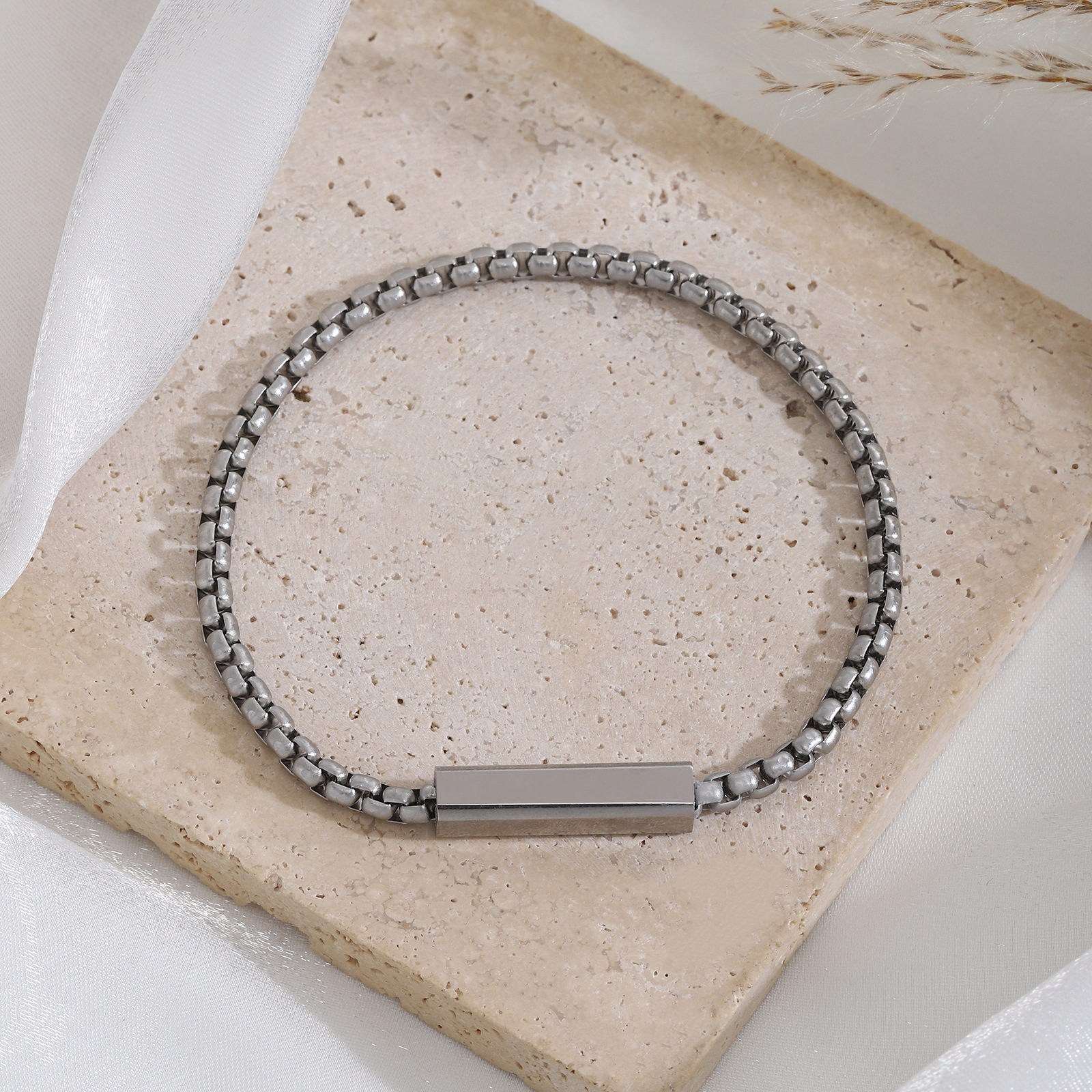 European and American Fashion Cross-Border New Rectangular Magnet Can Be Engraved Simple Versatile Bracelet Men's and Women's Jewelry Wholesale