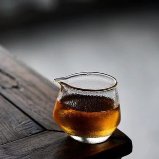 New product glass fair cup high borosilicate heat-resistant glass thickened tea sea creative hammer pattern flat mouth tea