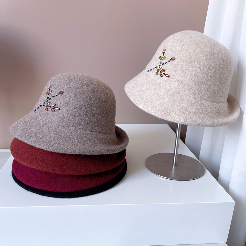 Women's Retro Simple Style Plant Crimping Bucket Hat display picture 16