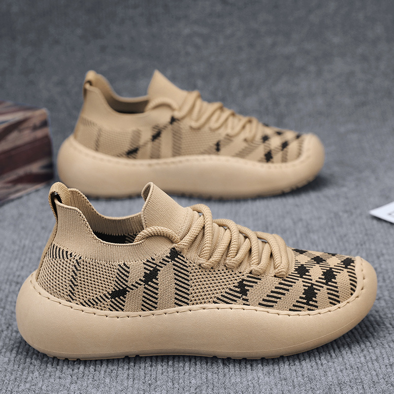 Zapatos de hombre 2025 nuevo verano con superficie de malla voladora transpirable, ligero, suela suave, deportes y ocio, zapatos de malla de conducción de trabajo para hombre