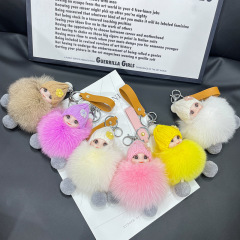 ソフト萌え系は萌え人形のぬいぐるみ車のキーホルダーを売っています。