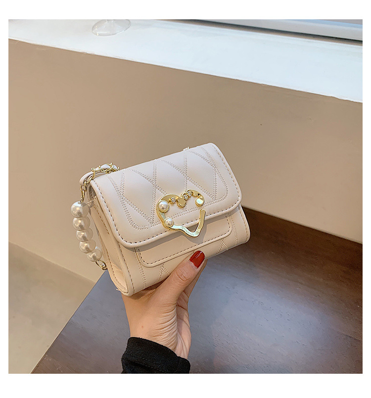 Wholesale Heart-shaped Buckle Messenger Shoulder Small Square Bag Nihaojewelry display picture 101