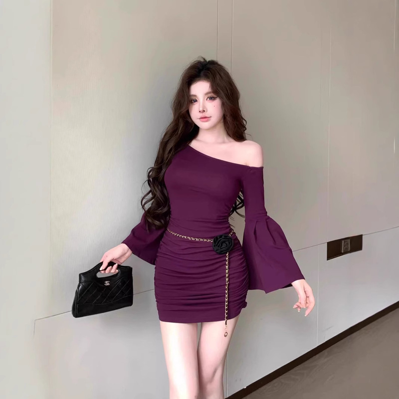 Purple One-Shoulder Trumpet Sleeve Dress for Women in Autum Pure Lust Sexy Sexy Slimming Look Hip-Hugging Skirt Short Skirt Purple One-Shoulder Trumpet Sleeve Dress for Women in Autum Pure Lust Sexy Sexy Slimming Look Hip-Hugging Skirt Short Skirt
