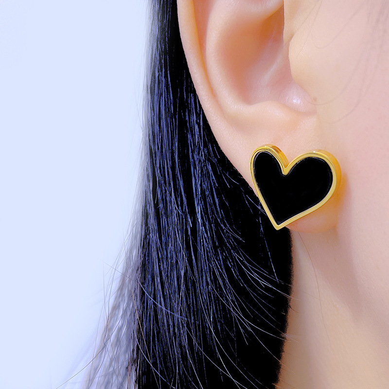 Fashion Heart Shape Titanium Steel Plating Ear Studs 1 Pair