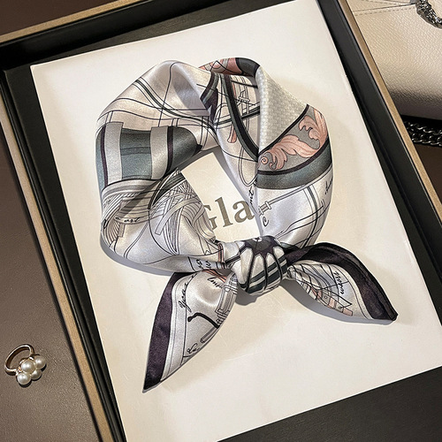 Spring and summer retro British medieval mechanical style light mulberry silk scarf women's 53 square scarf neck scarf