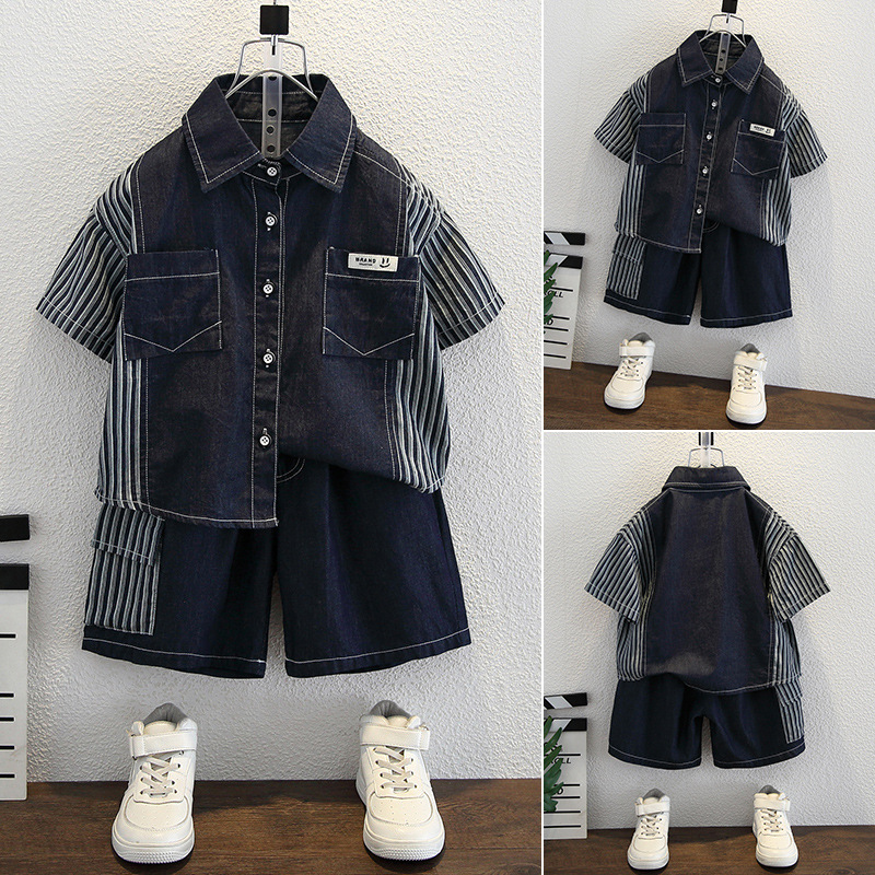 8036 traje de mezclilla de manga corta de verano para niños nueva ropa de verano para bebés de estilo occidental, camisas hermosas para niños pequeños y medianos