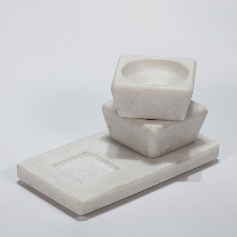 ���Ʊ�ŷ��ɫ����ʯ�ķ������������ʳС�Ե�����Ʒ����Сζ��