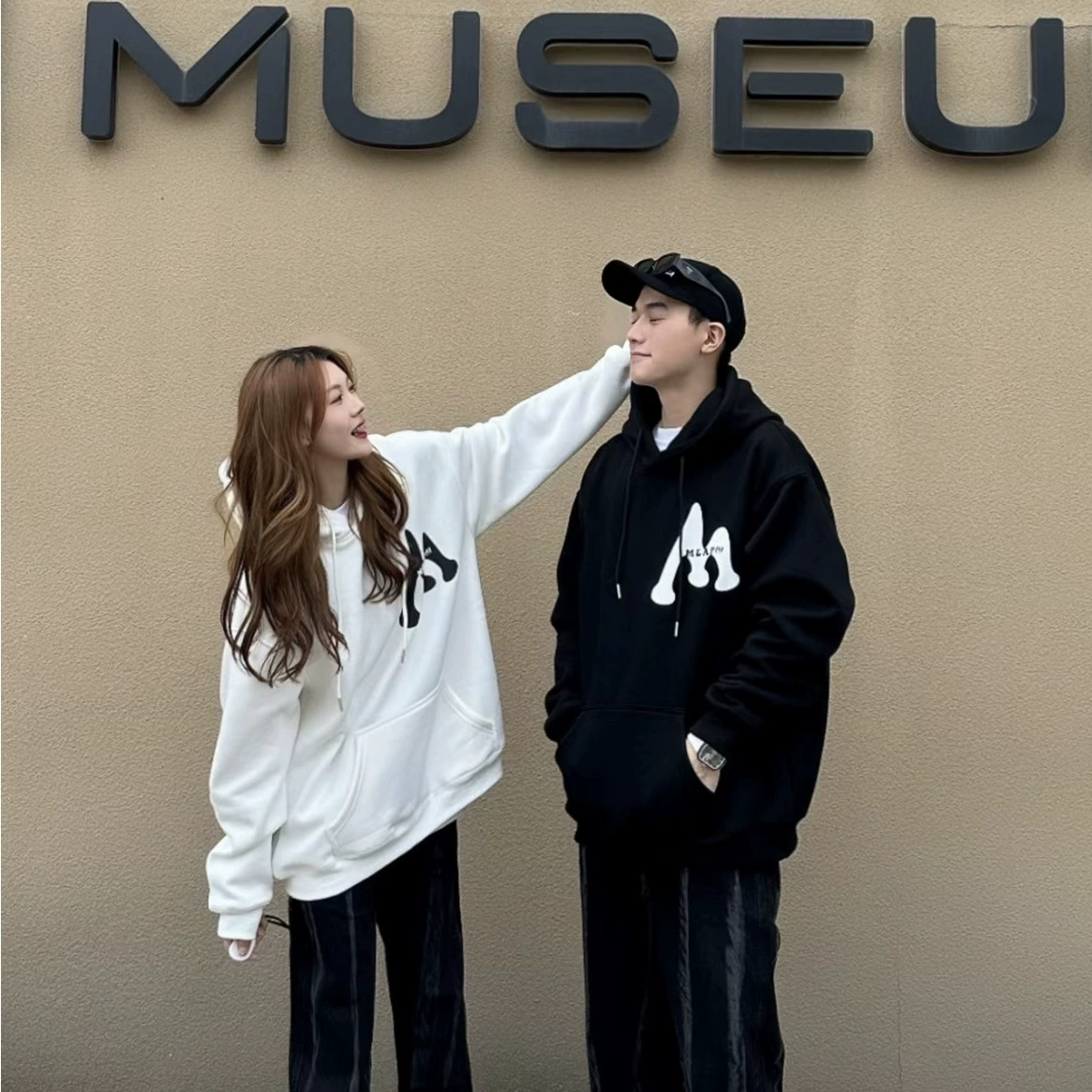 Специальный модный дикий продвинутый смысл свитера новый