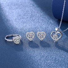 小红书快手抖音网红直播爱心设计银项链女仿D色莫桑石女吊坠批发