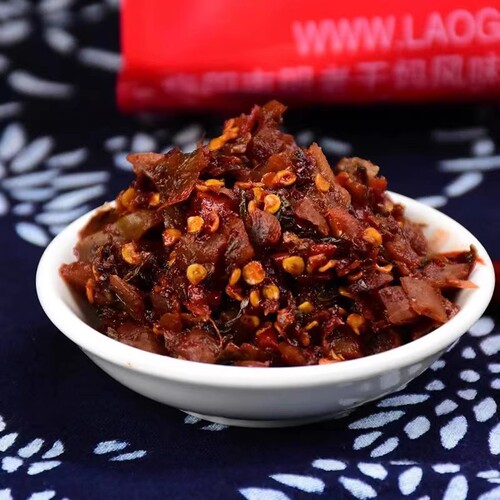 Tao Huabi Laomama Spicy Vegetable, a specialty from Guizhou Province, is a side dish that enhances the taste of meals and is ready-to-eat pickled vegetable, wholesale pickles.