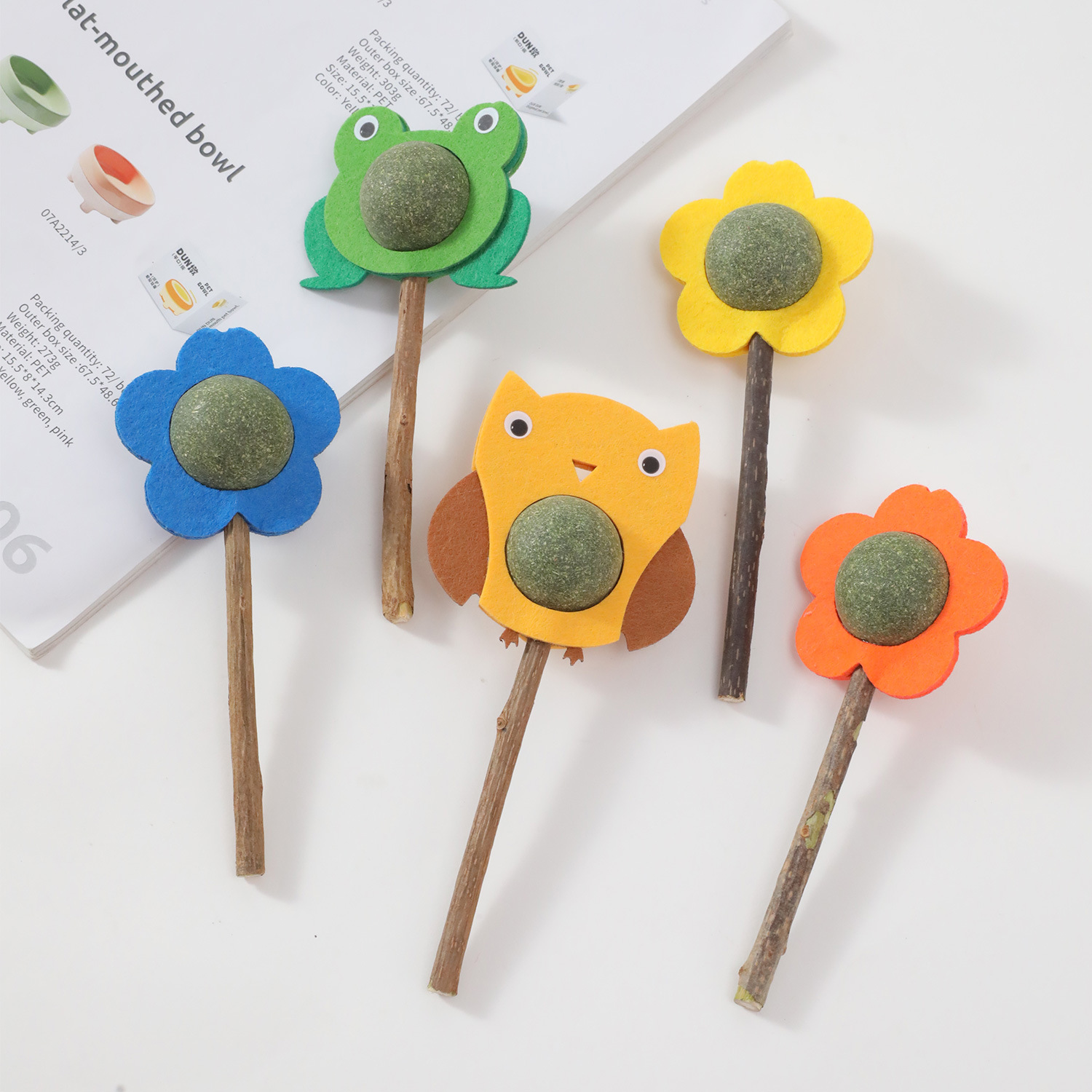 Mutian Polygonum peludo bola limpiador de dientes de gato bolsa de dibujos animados lamiendo piruleta de música menta gatera spot al por mayor