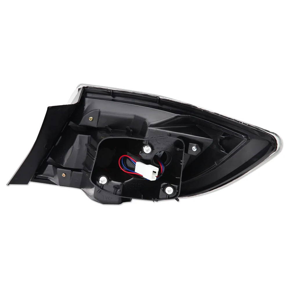 Aplicable a Mazda 13 14 15 conjuntos de luces traseras de ala trasera Ma6 carcasa de luz de marcha atrás derecha y derecha cubierta de luz de freno