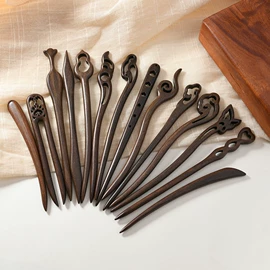 发簪;手镯;胸针