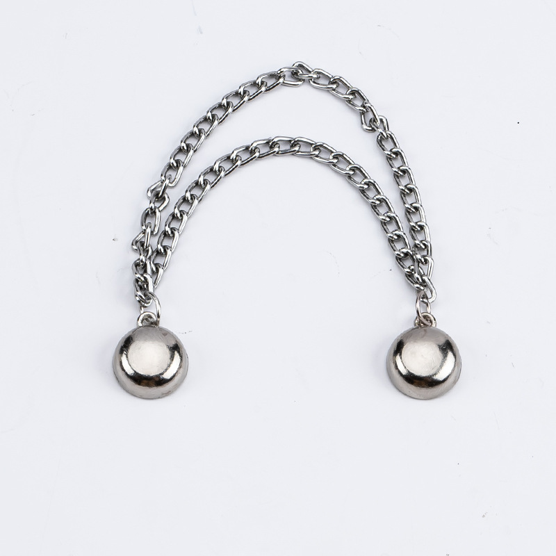 チェーンの磁気はズボンの足を引きずることを防ぎます。金属の磁気は袖口を固定します。