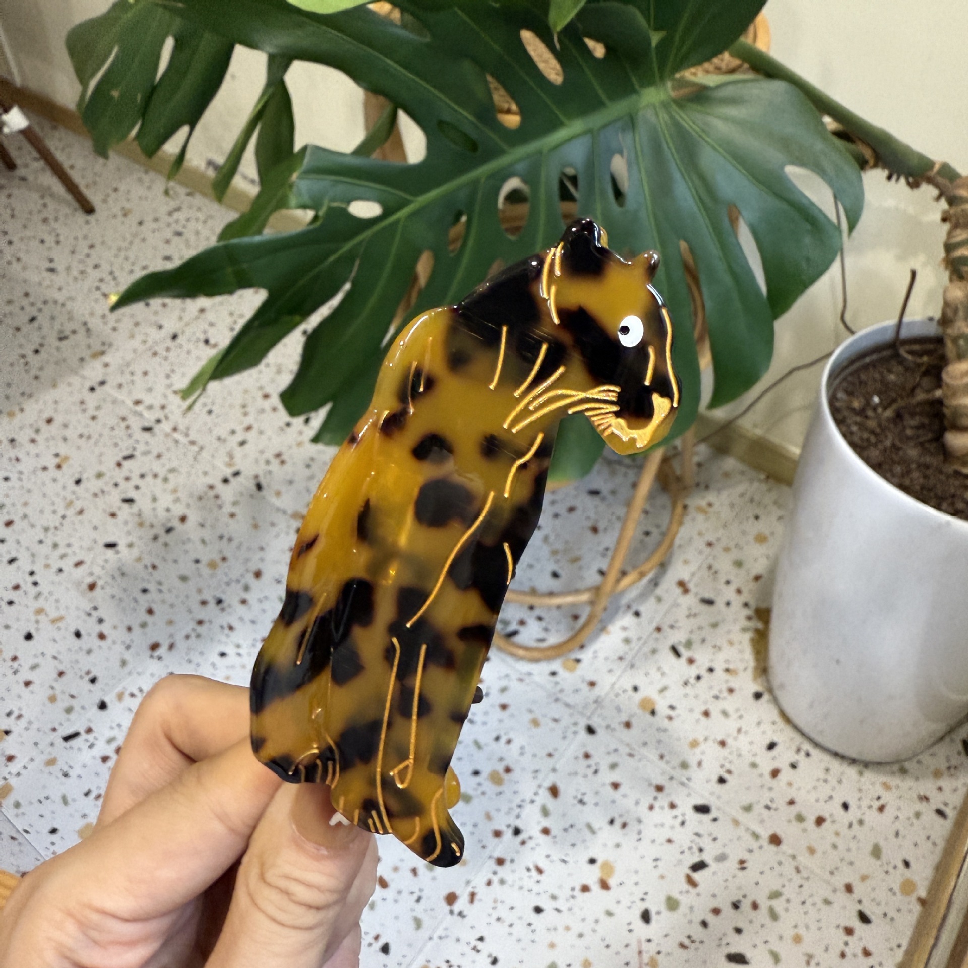 54g Weight Hair Claws Hair Accessories Type 1 Piece Quantity Casual, Daily Occasion Acrylic Material Lion, Jaguar, Tiger Pattern All Seasons Season Women's Gender Novelty Style Novelty Women's Lion Jaguar Tiger Arylic Hair Claws 8