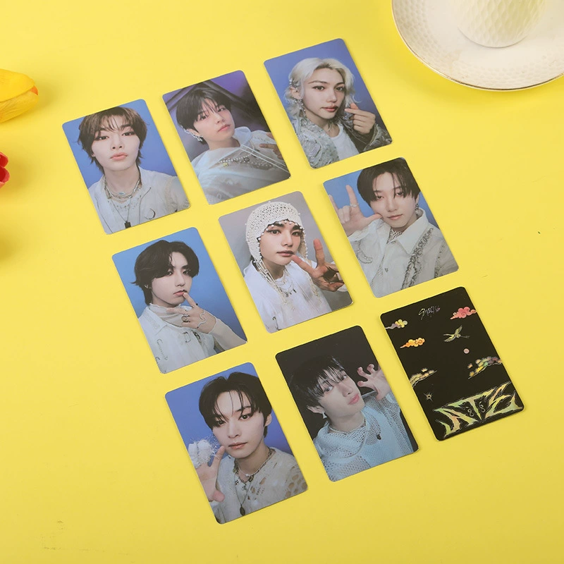 Фотокарточка (STRAY KIDS) компактная карточка, ламинированная 5,4 × 8,6 см, коллекционные варианты