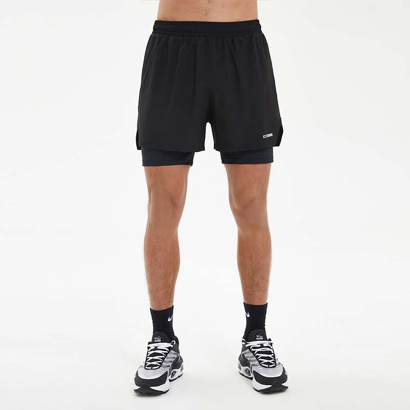 Verano hombres deportes fitness pantalones cortos de doble capa de secado rápido transpirable correr casual pantalones de tres puntos en stock impreso Modificación del logotipo