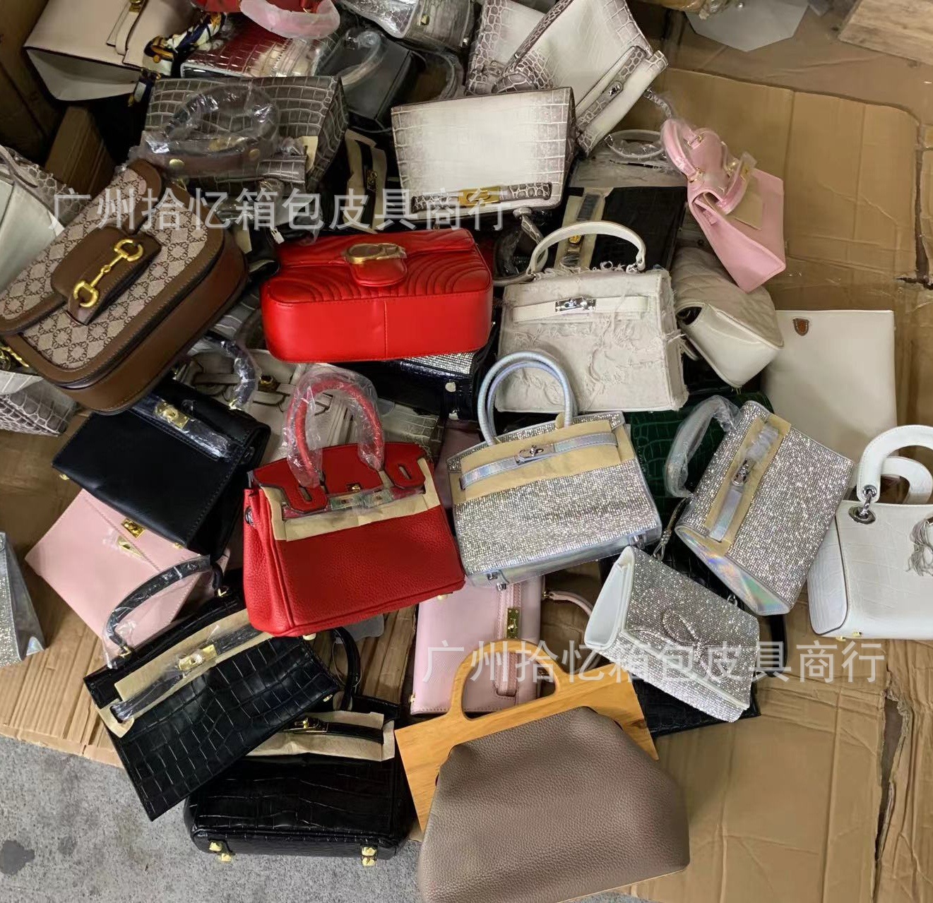 عبوات مخزون عالية الجودة من أجل التوزيع المباشر لحقائب الإمدادات الصادرة من منطقة غوانغتشو pic 8