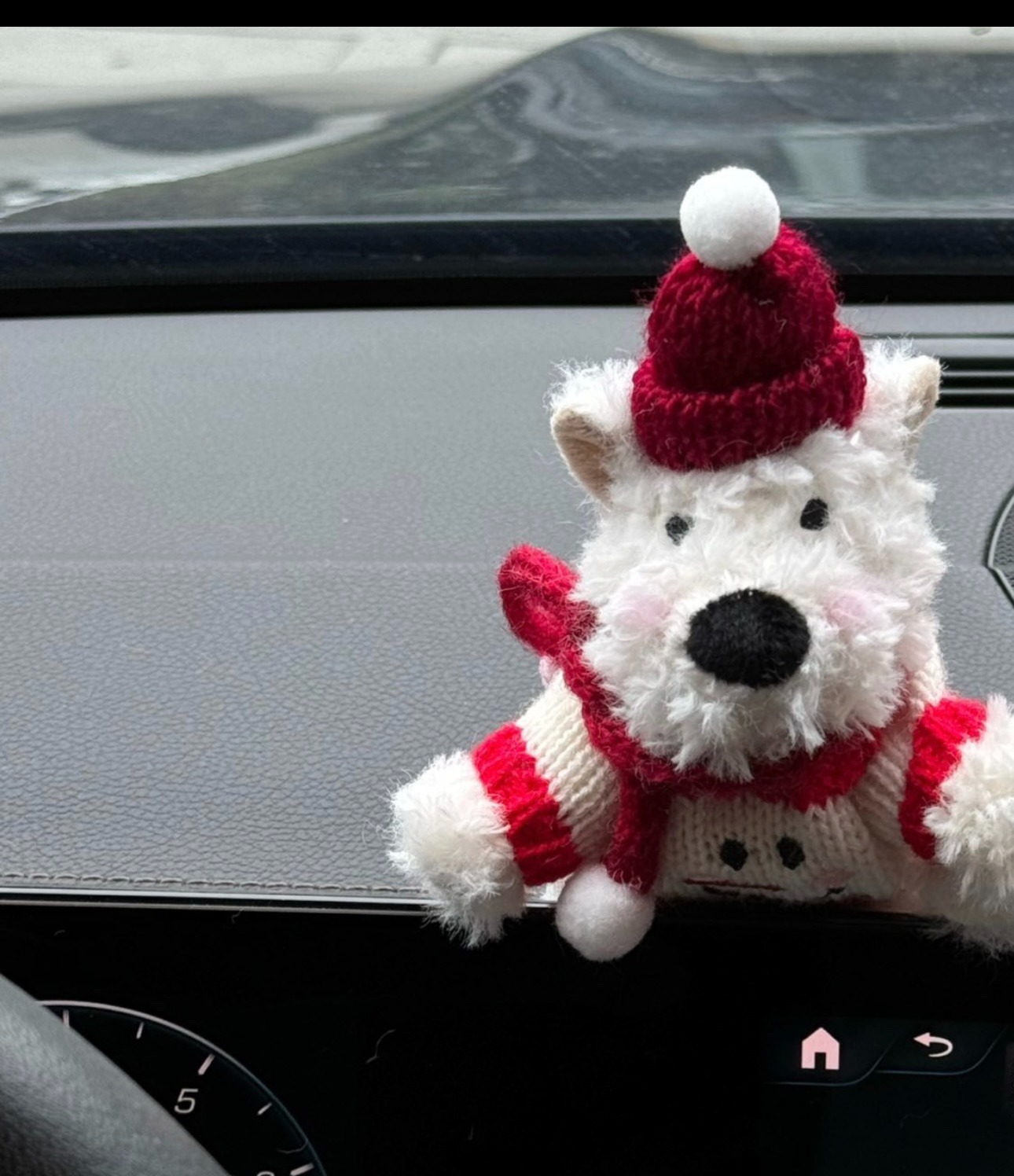 Adornos de la pantalla de control central del automóvil West Highland lindo perro en el automóvil, accesorios de decoración para niñas para muñecas Tesla