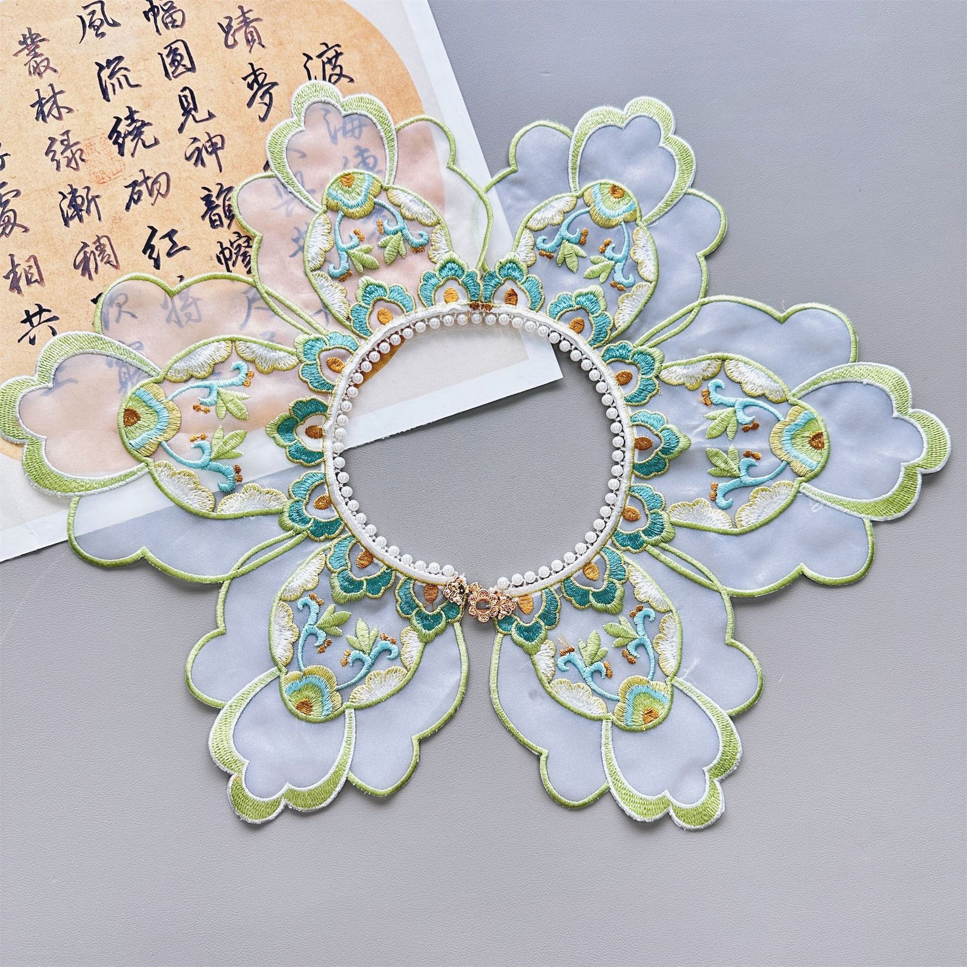 Hubo verde Ming Han hombro nublado industria pesada bordado falso collar collar decoración adulta falda de caballo accesorios de ropa de licenciatura image 4