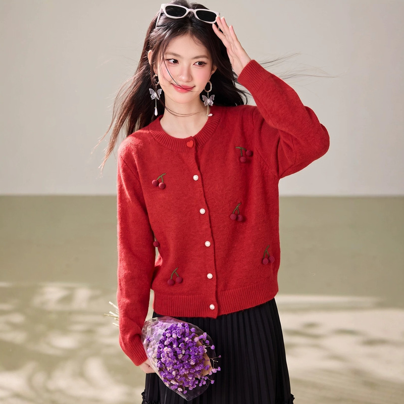 New Year Red Cherry Embroidered Knit Cardigan for Women 2026 Autumn/Winter New Korean Style Design Youthful Versatile Top New Year Red Cherry Embroidered Knit Cardigan for Women 2026 Autumn/Winter New Korean Style Design Youthful Versatile Top