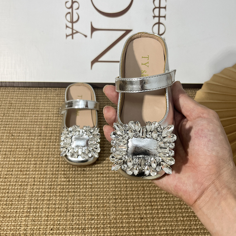 silver Girls' Baotou Half Slippers 2024 Summer Outdoor Wear silver Rhinestone Sandals Non-slip Soft Bottom Princess Shoes