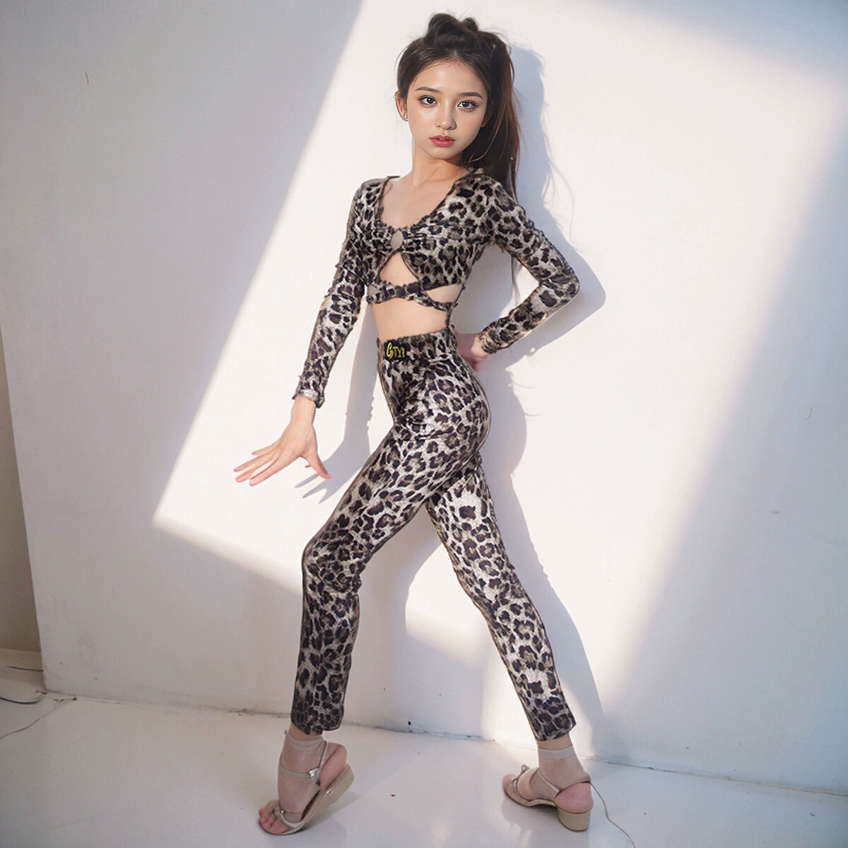 GTY2024 весна-лето новый костюм для девочек для латиноамериканских танцев, штаны с разрезом, леопардовый принт, стильный L22782
