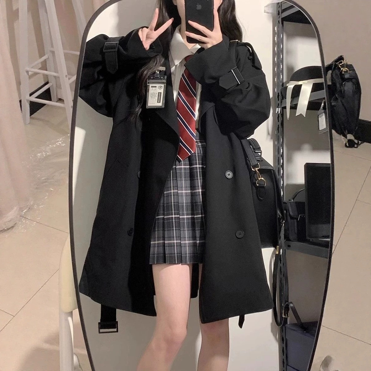 Black trench coat for women, spring/autumn 2026, new Korean style, super trendy, Japanese style coat for petite women