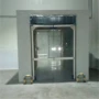 安装保温进出自由防撞门