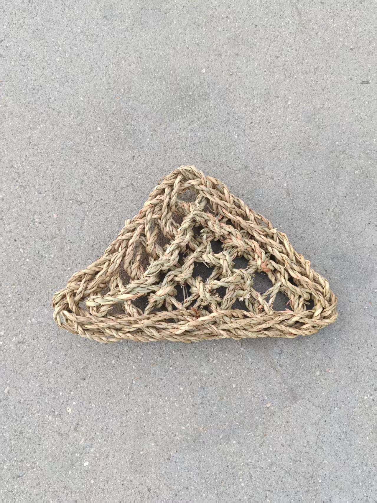 흡착판 없는 작은 삼각뿔 (15x15x20cm)