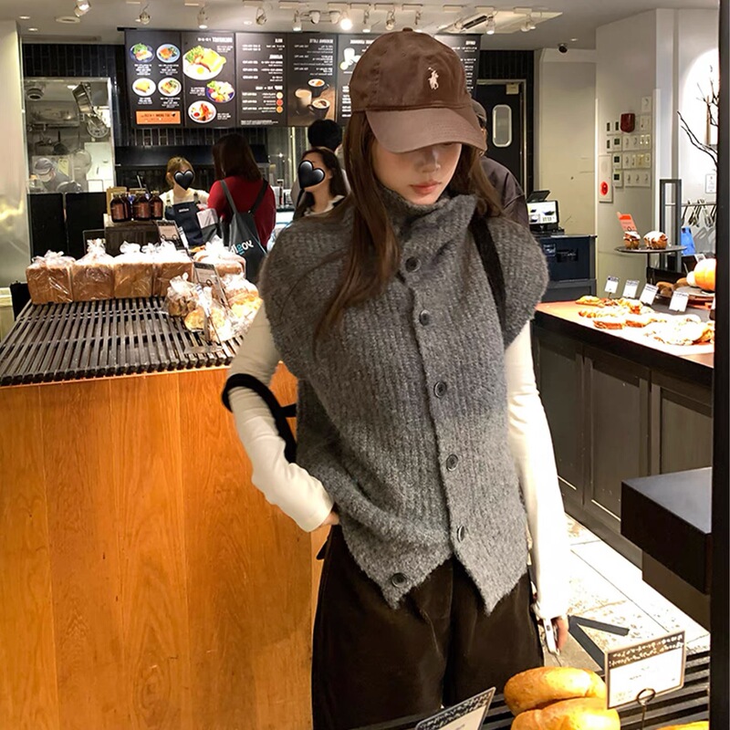 High-Neck Knitted Vest for Women in Autumn and Winter Korean Style Lazy Style Loose Layered Gray Pile Collar Sleeveless Sweater Jacket