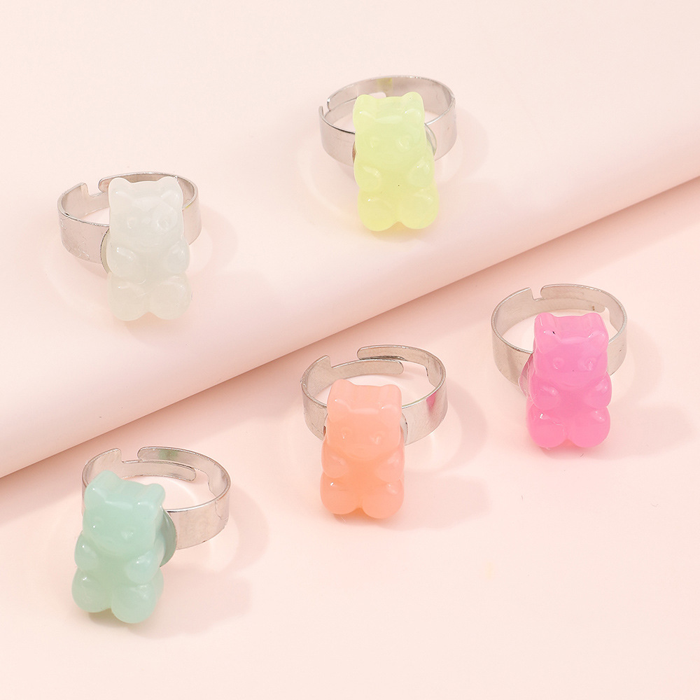 Cute Children's Color Resin Bear Ring Set Wholesale Nihaojewelry display picture 4