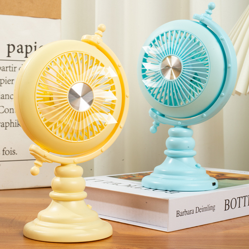 2026新款灯光小型台式风扇创意办公室充电迷你usb地球仪桌面风扇