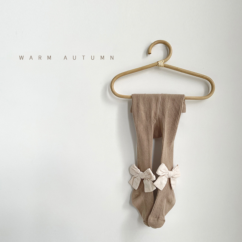 Fábrica de medias de la industria de la ropa de cama de amigos personalizada mayorista para niños algodón peinado vestidos de la princesa leggings arco