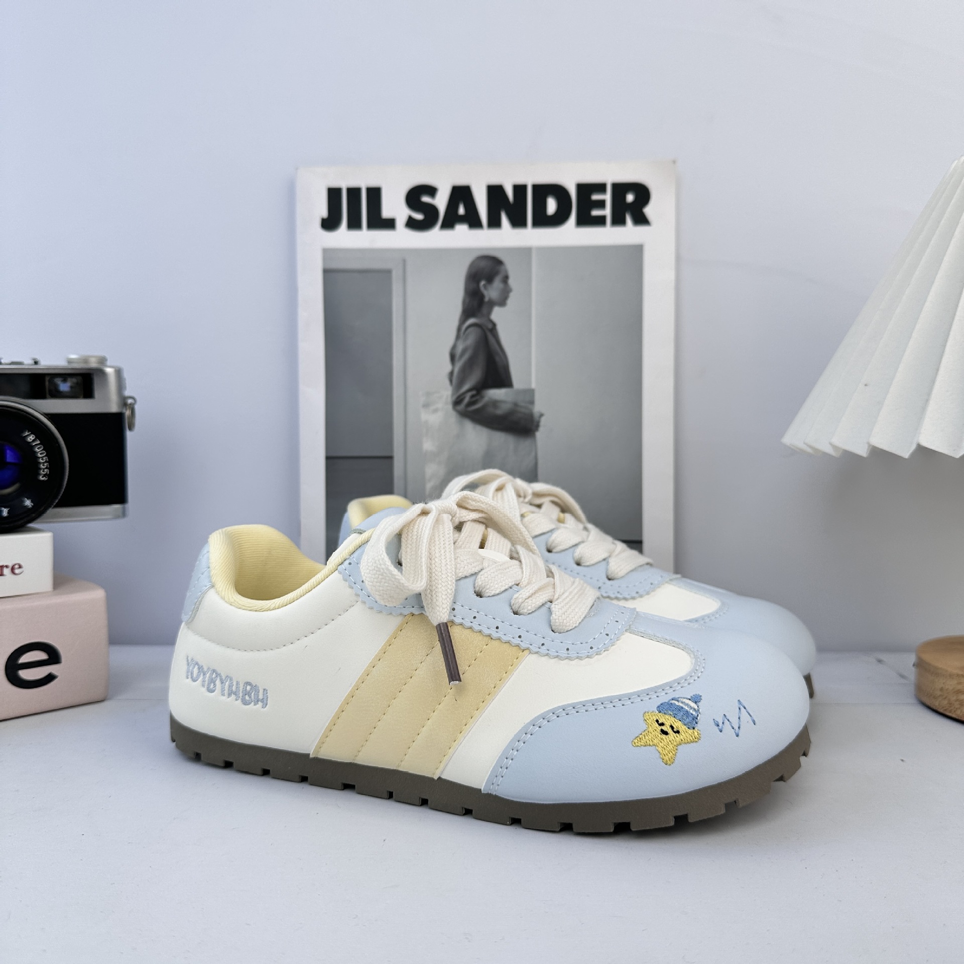 Yuanbo lindo nicho zapatos de skate para mujeres 2025 nuevo otoño deportivo casual ligero puff zapatos blancos