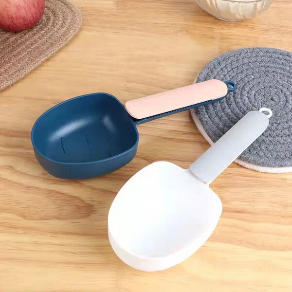Kitchen multi -functional rice spoon