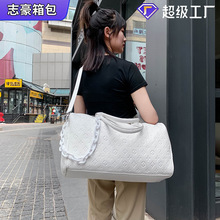 2024PU压花旅行包女大容量手提行李包男女运动旅行箱健身休闲防盗