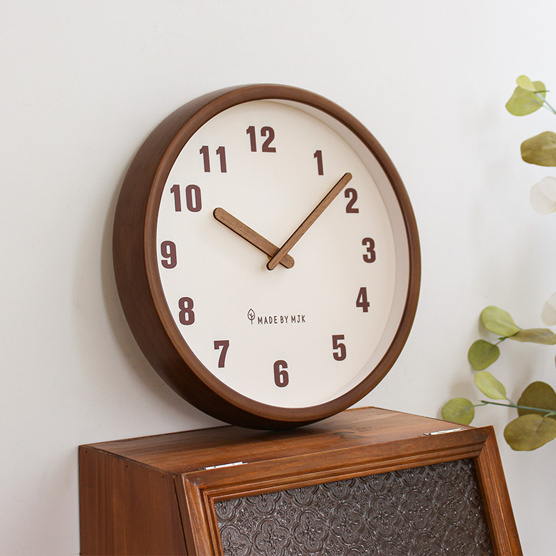 Home Living Room Retro Solid Wood Wall Clock Modern Simple Wall Clock Creative Japanese-Style Quartz Clock Silent Wall Clock