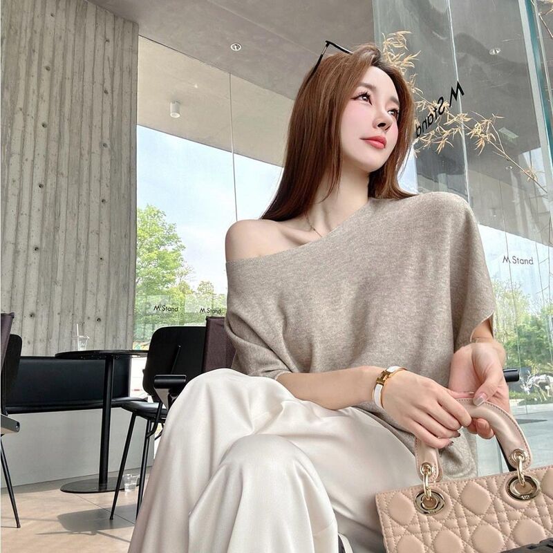 Women's Short-sleeved Shoulder Relaxed Knitted Short-sleeved T-shirt for Summer Hot Girls Design Relaxed-fit Lazy Slimming Bat-sleeved Top