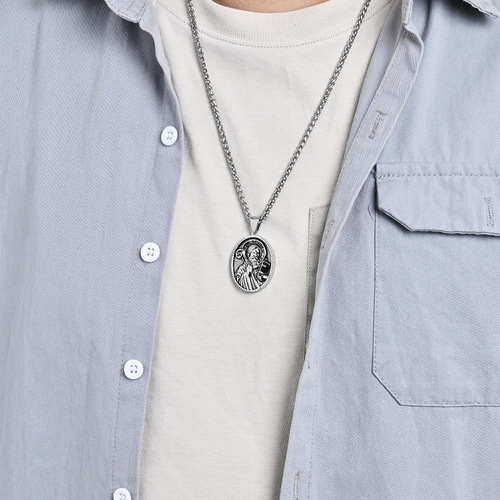 Cross-border European and American antique-style human figure titanium steel necklace round pendant niche personalized protective accessory sweater chain pendant