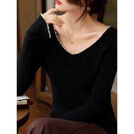 2025珍珠镶边v领喇叭袖黑色针织衫女秋冬内搭打底修身显瘦上衣女