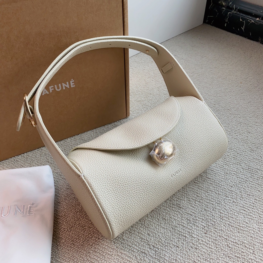 Women's Lychee Patterned Cowhide Shoulder Underarm Handbag_voghion.com