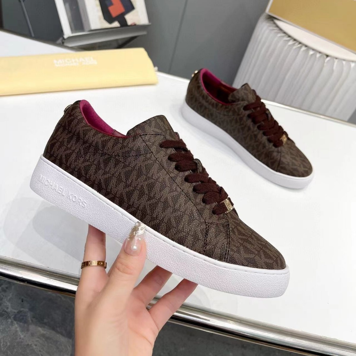 新款女士板鞋小白鞋一比一高板本外贸批发广州货MK软底头层牛皮