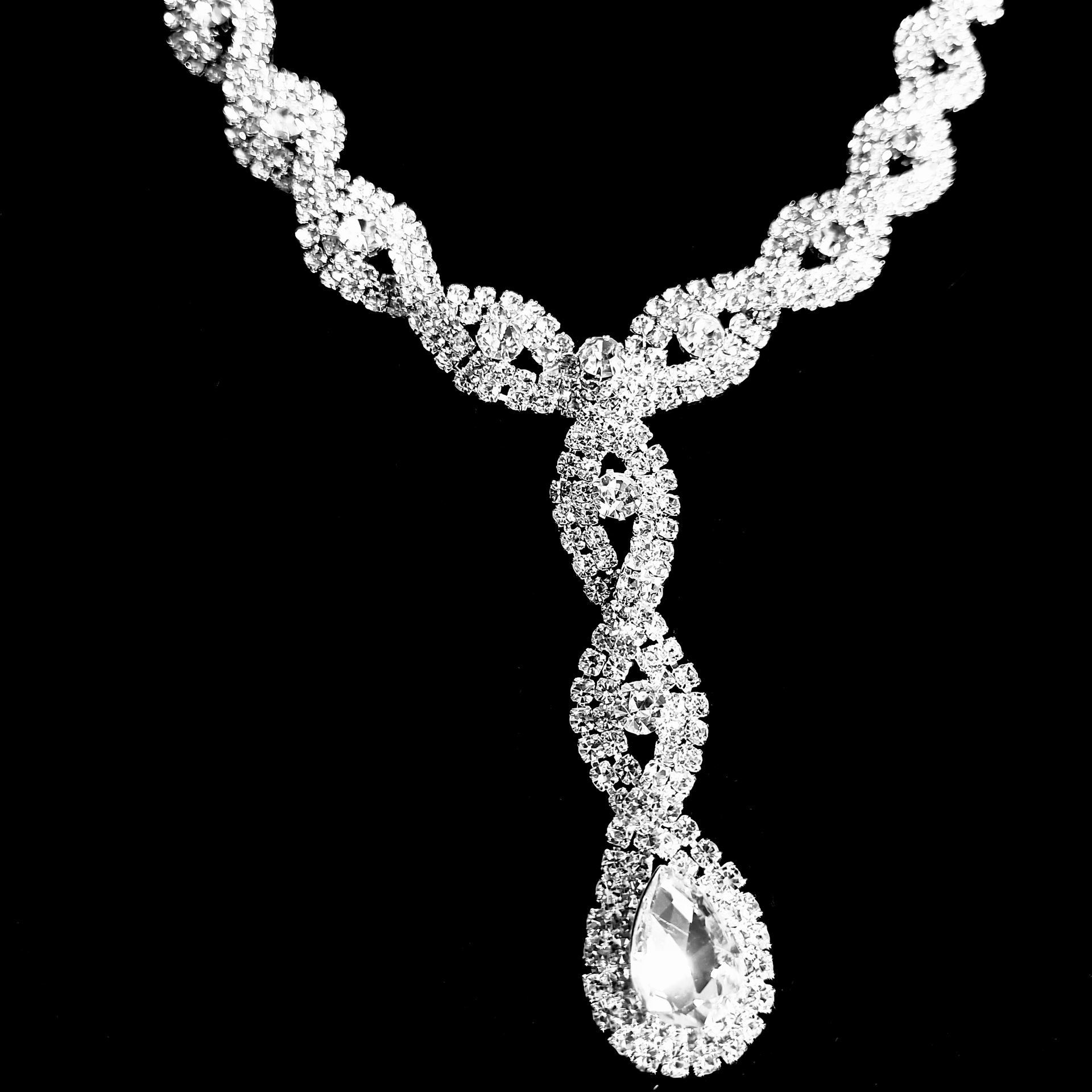 Fashion Water Droplets Copper Inlay Zircon Women's Bracelets Earrings Necklace display picture 3
