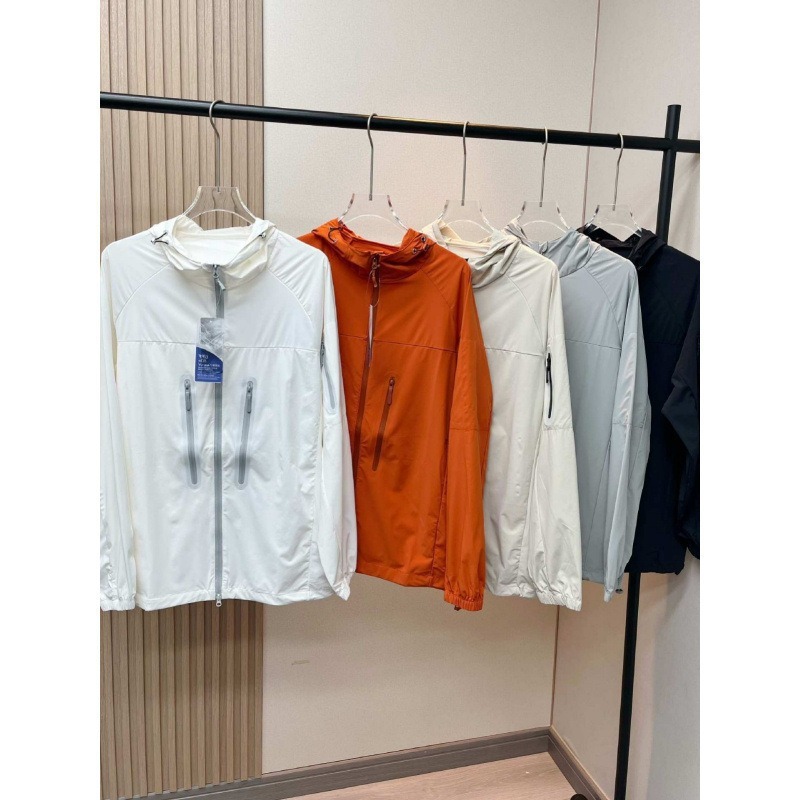 Feiqin new summer men's outdoor casual fully sealed zipper hooded sun protection jacket, fashionable windproof coat